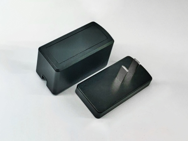 插墙式外壳（黑色）